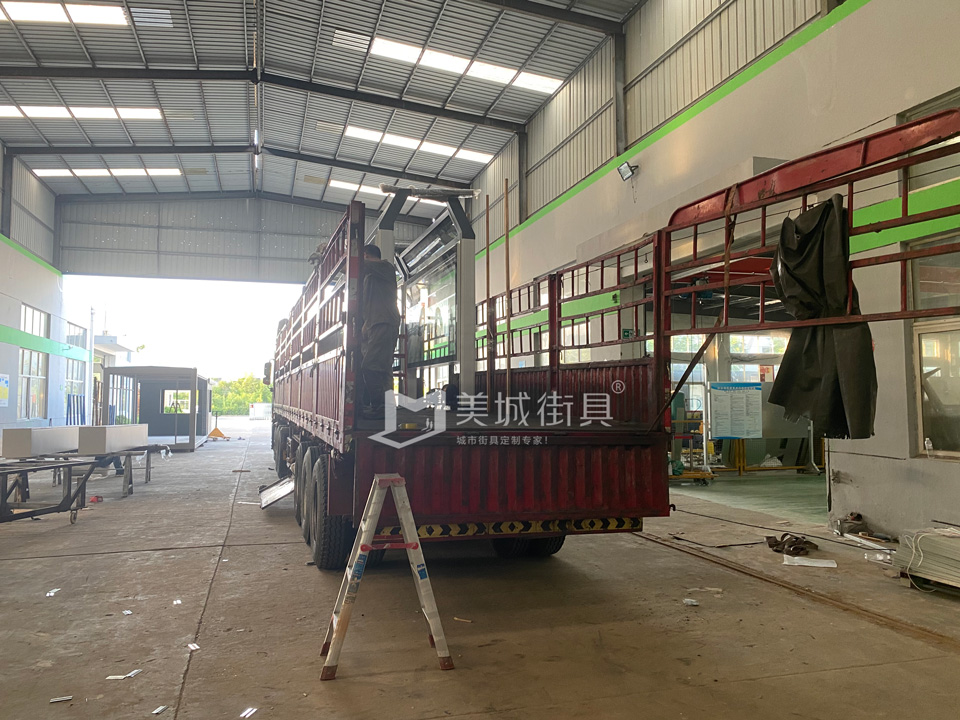 公交站臺(tái)候車亭發(fā)貨圖 公交站臺(tái)候車亭發(fā)貨圖